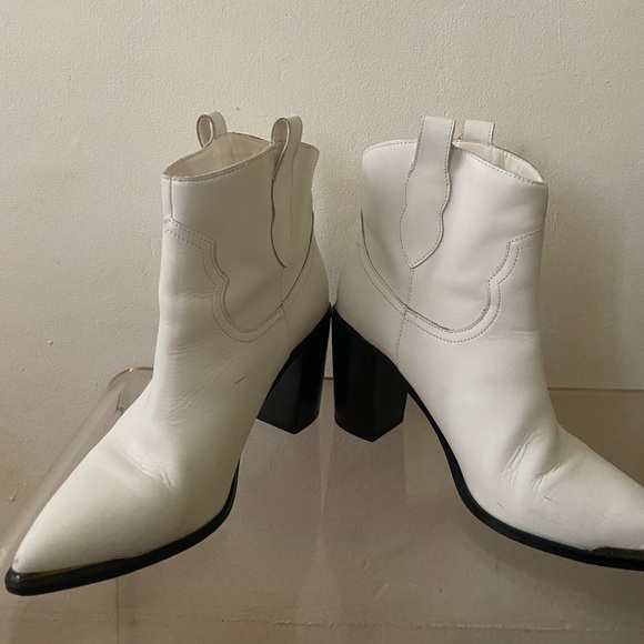 Steve Madden Zora White Leather Pointed Toe Ankle Boots Cowboy Western - Picture 7 of 10